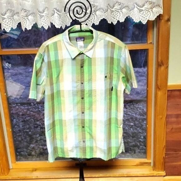 Patagonia Short Sleeve Collared‎ Button-down Casual Sz XL Shirt - Picture 1 of 6